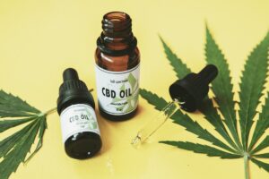 Różnice między olejkami CBD 10%, 20% i 30% – przegląd stężeń
